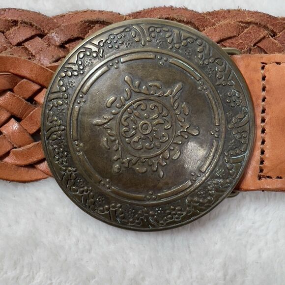 BKE BUCKLE Woven Leather Western Belt Sz M Brown Medallion Buckle Adjustable - Picture 3 of 9